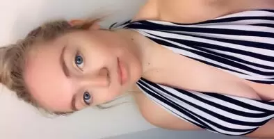 Swimsuit nude selfie 😋