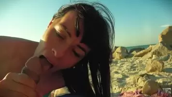 Hot girl gets a nice load