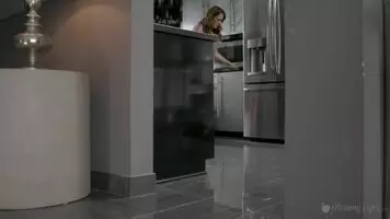 Adriana Chechik & Elexis Monroe - Collateral Squirtage