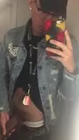 Someone should have helped me in the airplane bathroom;)