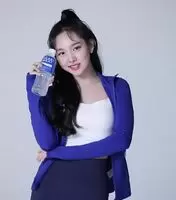 Twice - Nayeon, Momo, Mina & Dahyun