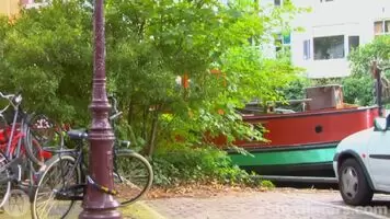 Arianna peeing by the canal