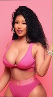 Anyone have an educated guess on the implant CC size of Nicki Minaj?