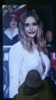 Elizabeth Olsen got me going