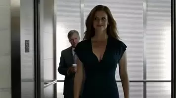Sarah Rafferty - Need to jerk to those Mesmerizing Boobs.