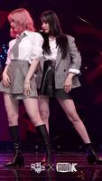 Gfriend Yuju's gorgeous thighs in leather skirt!