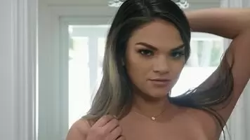 Athena Faris