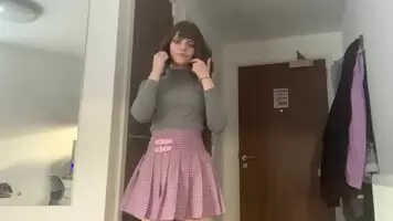 Wiggling my ass with my tailplug in just for you! Nyaaa~ <3