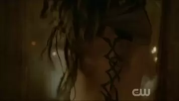 Eliza Taylor and Jessica harmon sex in the100