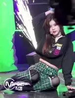 GUGUDAN - SOYEE 181108