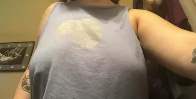 I love playing with my tits 🤤