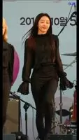 Loona - Yves