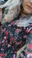 Flashing my perky little body for you, have a lovely day 😊💓