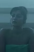 Ella Purnell in Sweetbitter