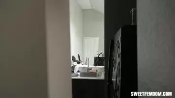 😈