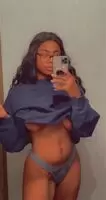 My boobs wanted to say peek a boo😋