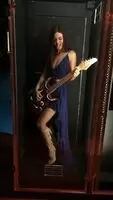 Victoria Justice rocking out