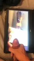 Had to tribute another one of her photos. Pretty accurate cumshot as well if I say so myself.