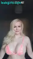 massive jugs cougar loves to play