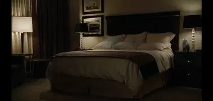 Vera Farmiga cute ass in the movie 'Up in the air'