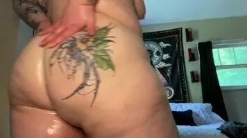 Oiled up 💦