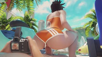 Tracer getting some footage of her vacation