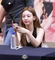 TWICE - Nayeon