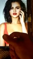 Thick load for Selena Gomez