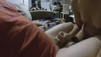 A fast blowjob for a miniscule cock