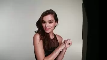 Hailee Steinfeld
