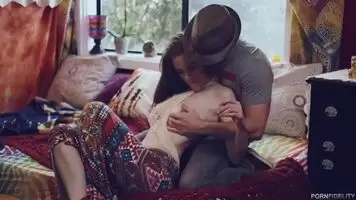 Hippie Alice White Fucks And Gets Fucked