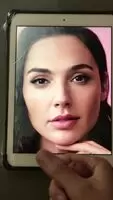 Big cumshot on Gal Gadot