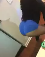 @Taybaebe showing off her BIG ASS! 🤤🍑