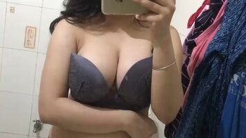 Rate Her Tits