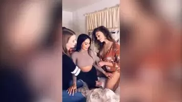 Hot friends making out !!