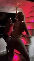 Ass shaking!