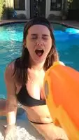 Addison Timlin waterpistol