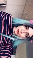 Wanna play with me before class? I'm around for vanilla and domme play! friendly. Premium snap available as well! //