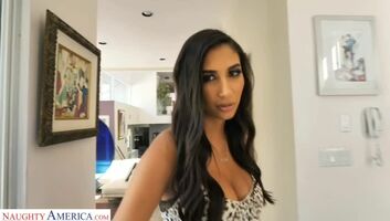 Gianna Dior is a great Housewife