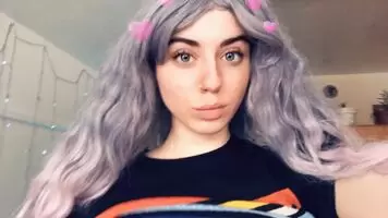 I have about an hour before class— catch me for a quickie? I play vanilla and domme, 420 and friendly! //  🍑