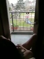 Play her balcony