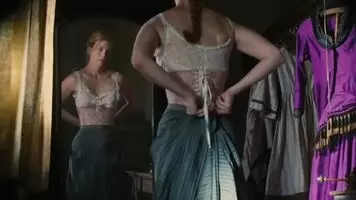 January Jones Undresses, Exhibits Marvelous Branches