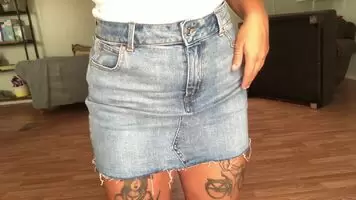 Anyone here like to peek at hair?