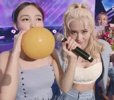 TWICE - Momo