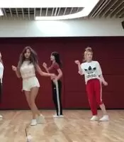 Twice - Momo & Jihyo