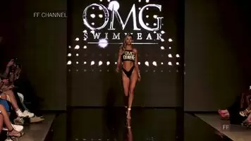 Fashion Show Bimbo