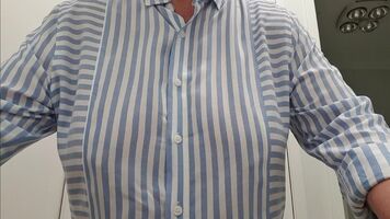 Not only a business shirt comfortable to wear, they also hide my Boobies a bit better 😉 xx 54yo 🇦🇺