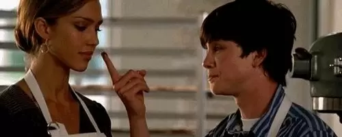 Jessica Alba really knows how to suck. Beautiful slut