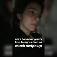 Gabbie Hanna bouncing her BIG PHAT ASS teaching her friend how to twerk