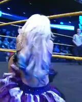 Sexy poppin' that thang Bliss